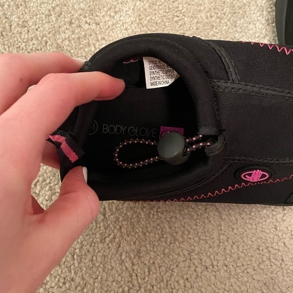 Hang Ten Women's Water Shoes - Picture 7 of 8